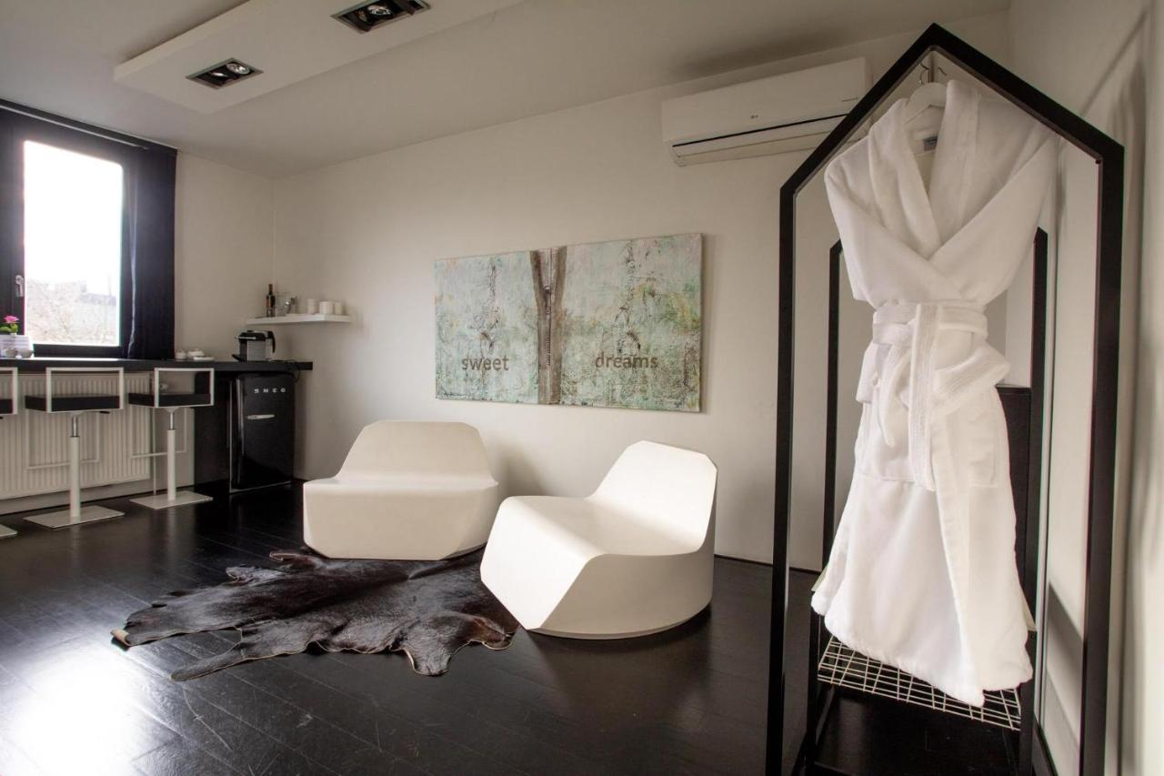 B&B Suites Feek アントウェルペン エクステリア 写真
